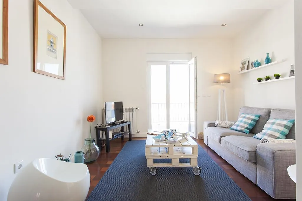 Joivy Joyful 2Br Apt With Terrace Nearby Sao Bento Palace Lisboa