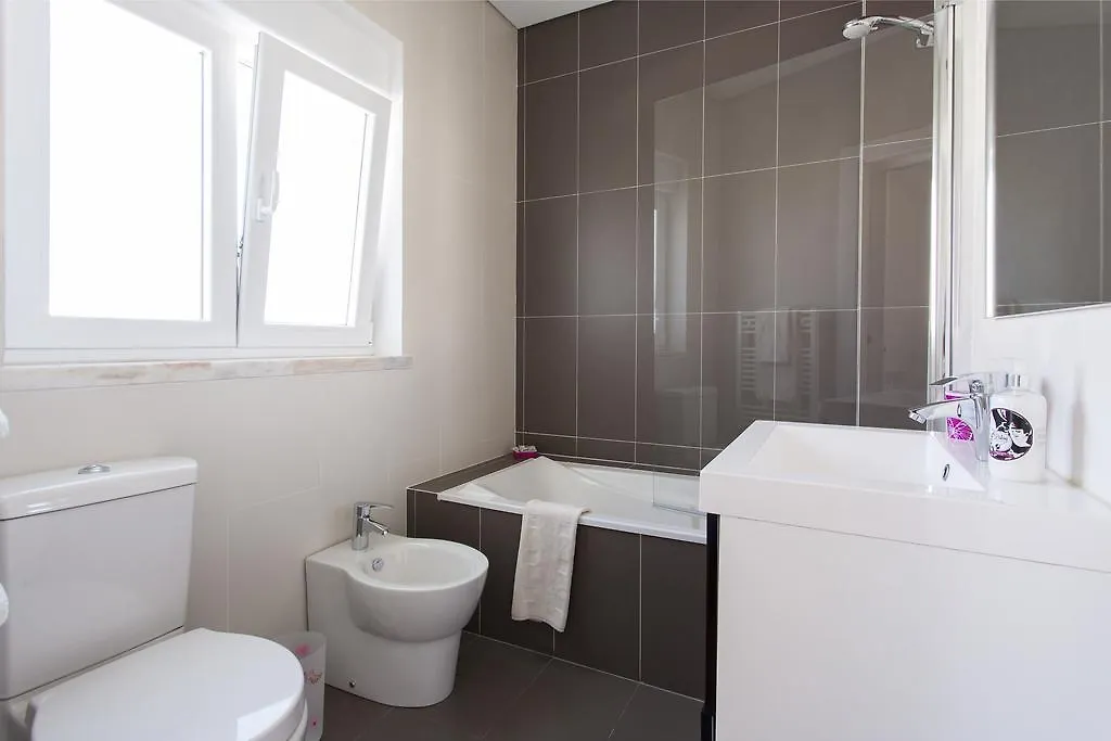 Joivy Joyful 2Br Apt With Terrace Nearby Sao Bento Palace Lisboa