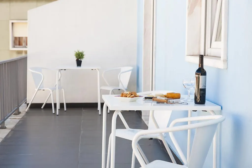 Joivy Joyful 2Br Apt With Terrace Nearby Sao Bento Palace Lisboa 0*,  Portugal